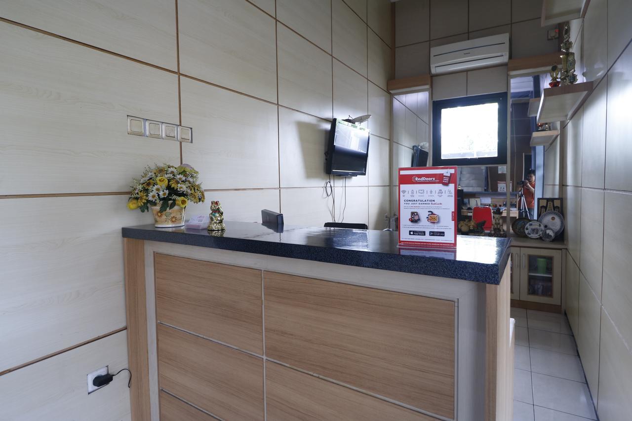 Reddoorz Plus Near Undip Tembalang Hotel Semarang Kültér fotó